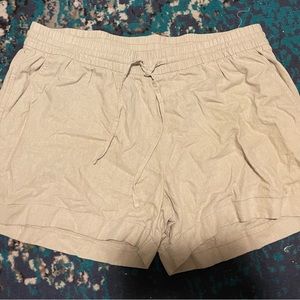 Linen shorts